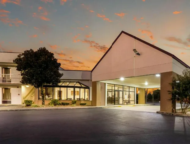 Red Roof Inn Clarksville hotel detail image 1