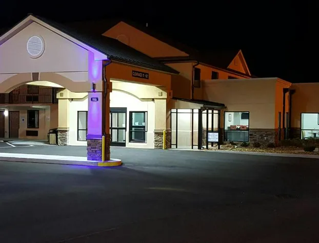 Baymont by Wyndham Clarksville hotel detail image 2