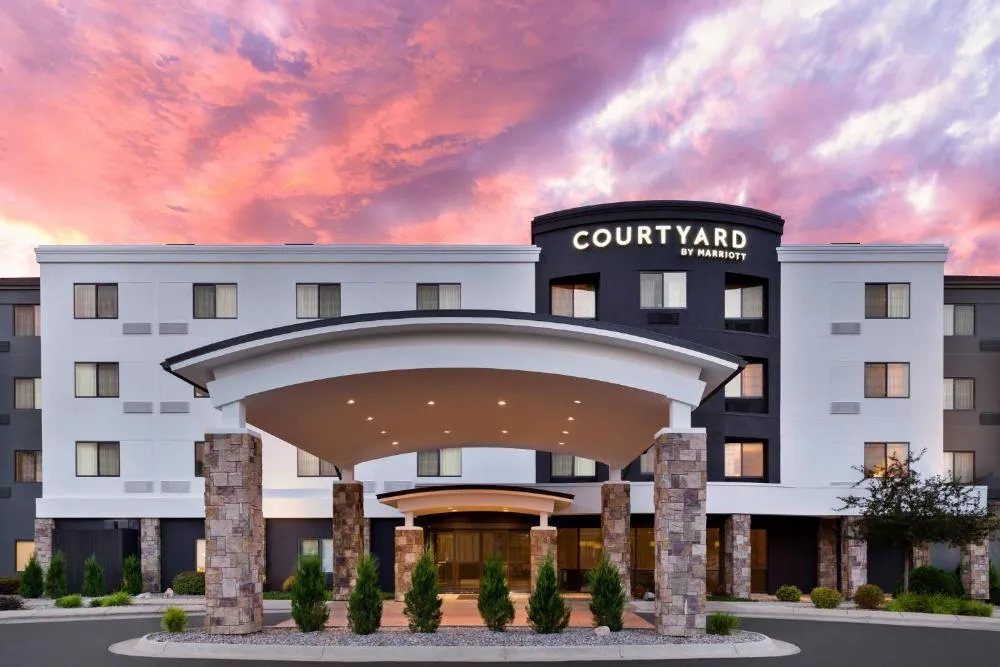 Courtyard by Marriott Missoula hotel hero
