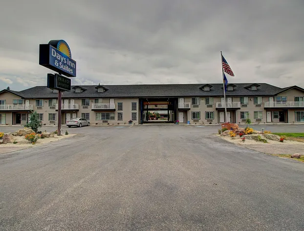 Days Inn by Wyndham Lolo / Missoula Area hotel detail image 1