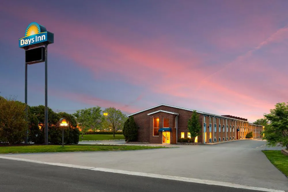 Days Inn by Wyndham Rockford I-90 Casino District hotel hero