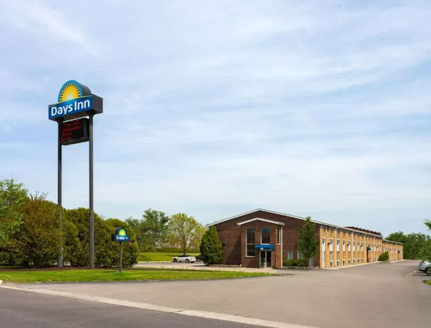 Days Inn by Wyndham Rockford I-90 Casino District hotel detail image 2