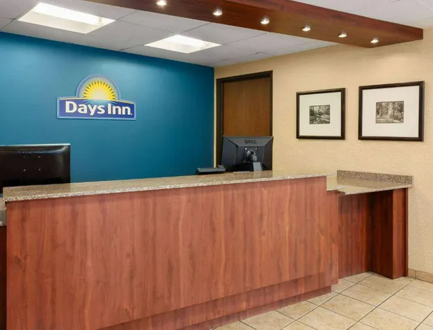 Days Inn by Wyndham Rockford I-90 Casino District hotel detail image 4