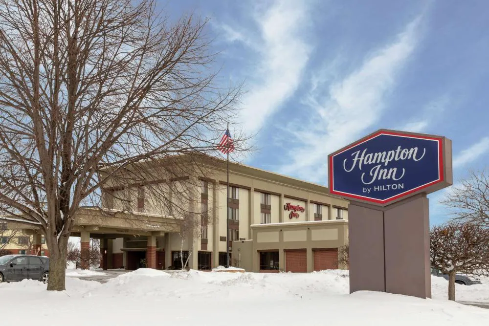 Hampton Inn Rockford hotel hero
