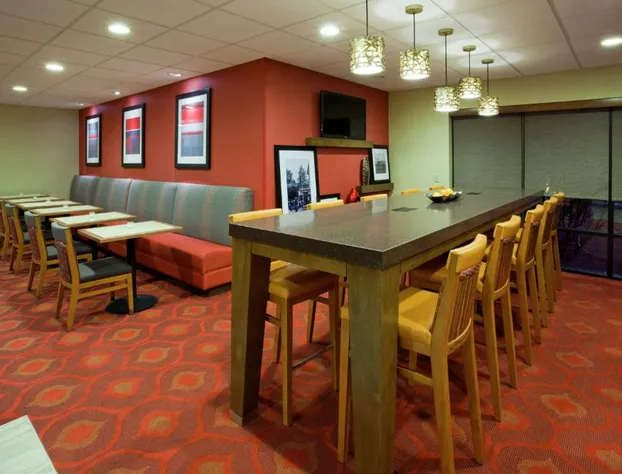 Hampton Inn Rockford hotel detail image 4
