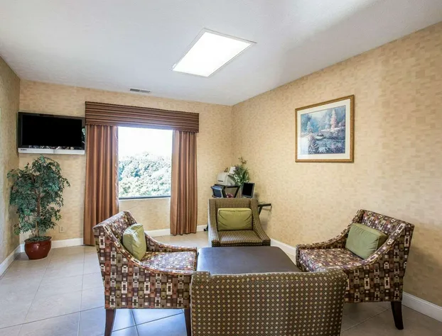 Quality Inn Dahlonega Near University hotel detail image 2