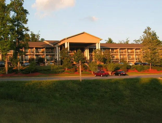 Lake Chatuge Lodge hotel detail image 1