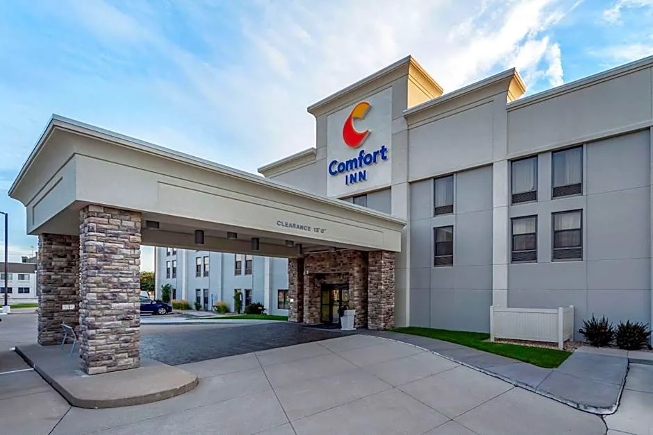 Comfort Inn Kearney I-80 hotel hero