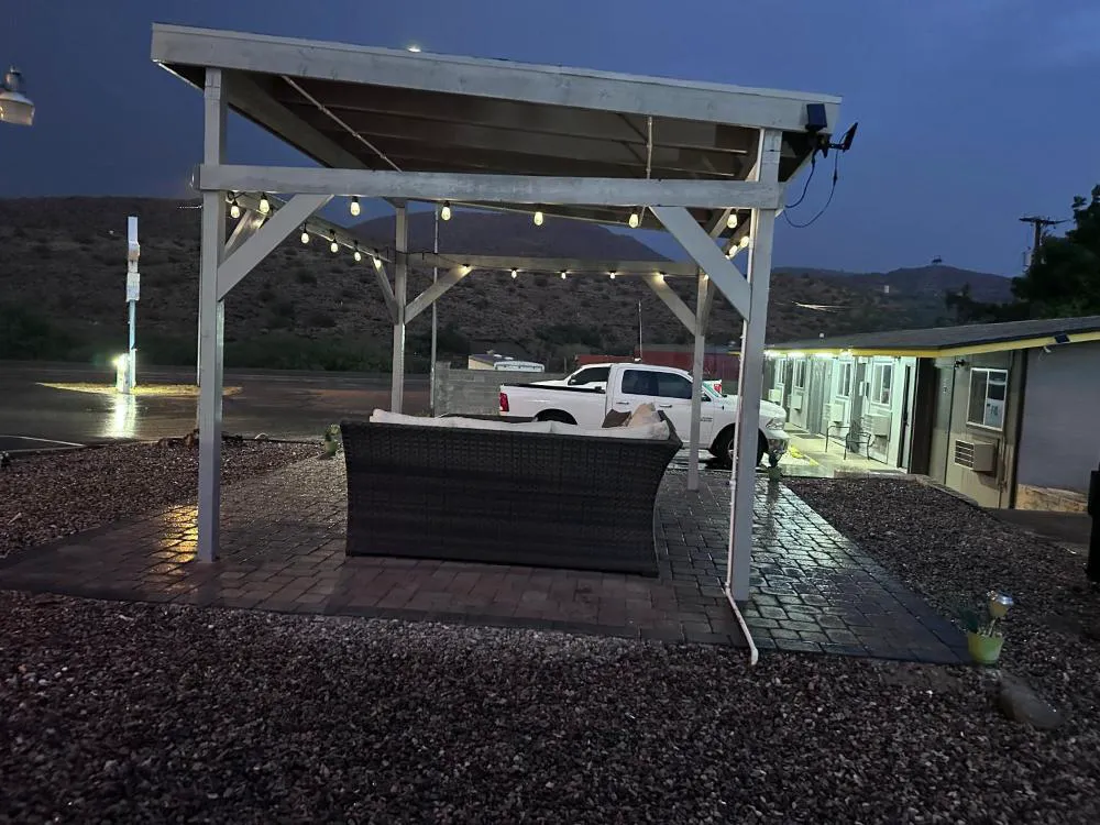 Belle-Aire Motel hotel hero