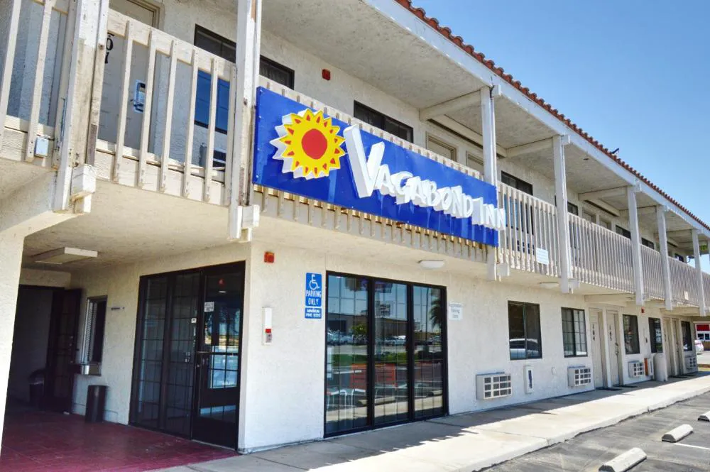 Vagabond Inn Buttonwillow North I-5 hotel hero