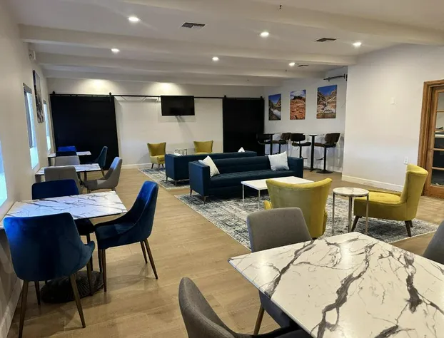 Clarion Pointe Winslow I-40 hotel detail image 3