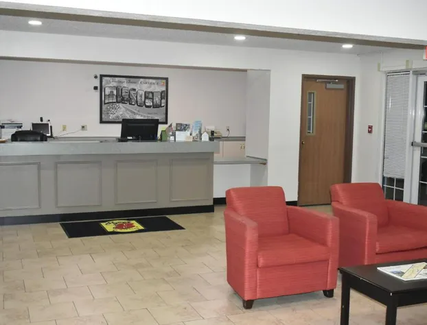 Super 8 by Wyndham Carthage hotel detail image 2