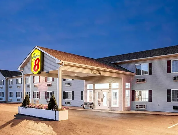 Super 8 by Wyndham Neosho hotel detail image 1