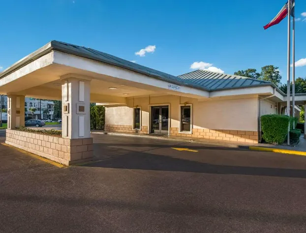 Quality Inn & Suites Lufkin hotel detail image 1