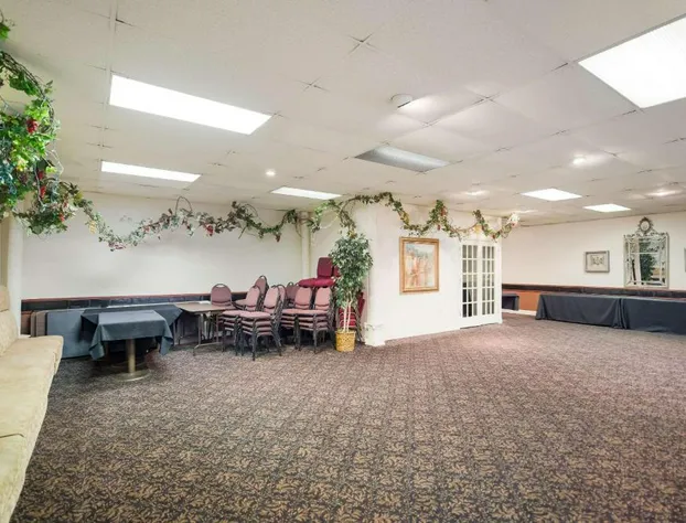 Quality Inn & Suites Lufkin hotel detail image 3