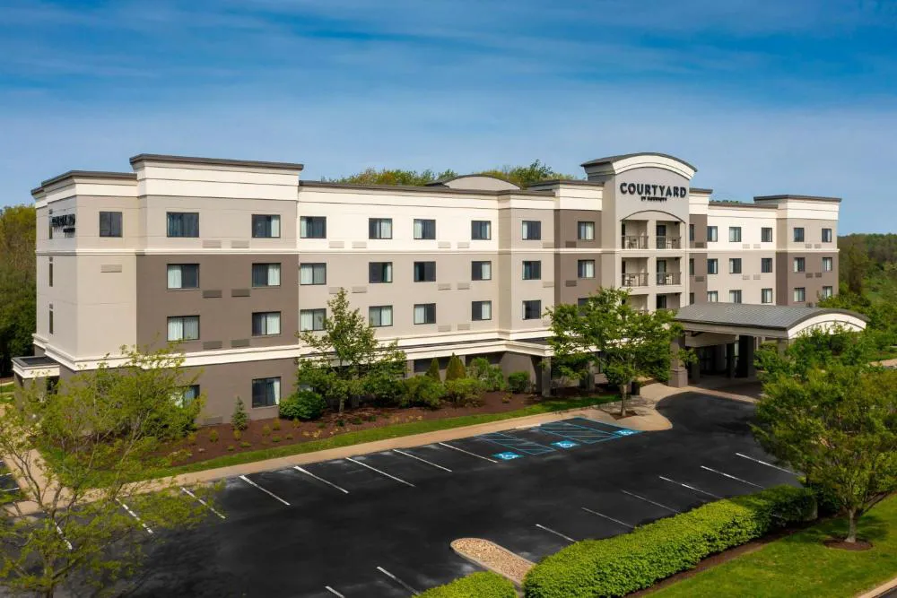 Courtyard by Marriott Pittsburgh Greensburg hotel hero