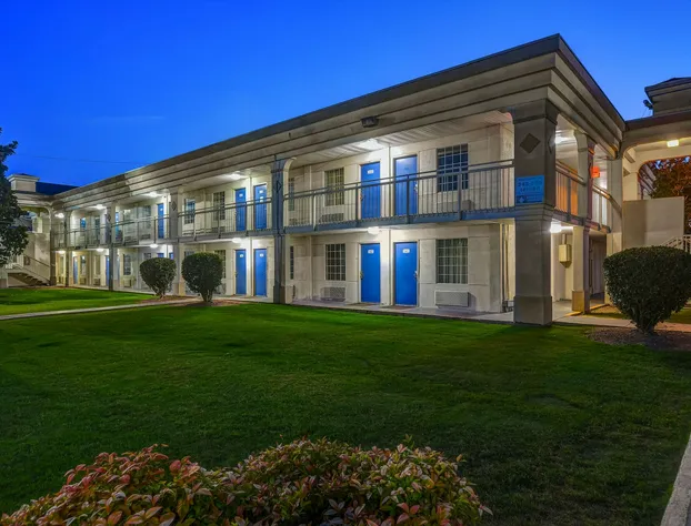 Motel 6 Calhoun, GA hotel detail image 3