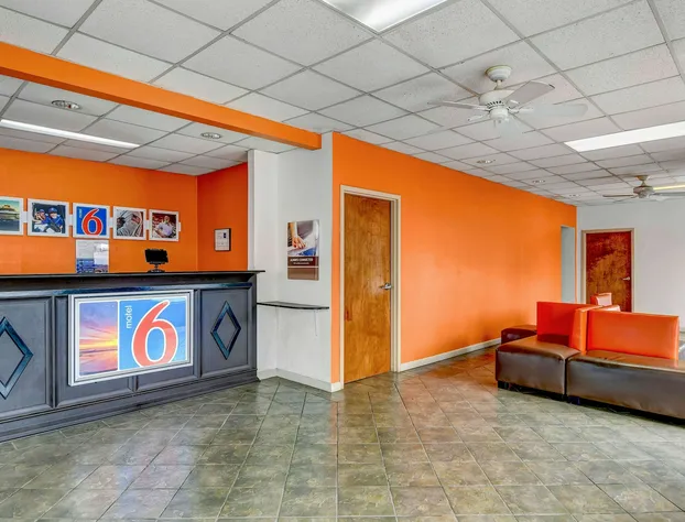 Motel 6 Calhoun, GA hotel detail image 4