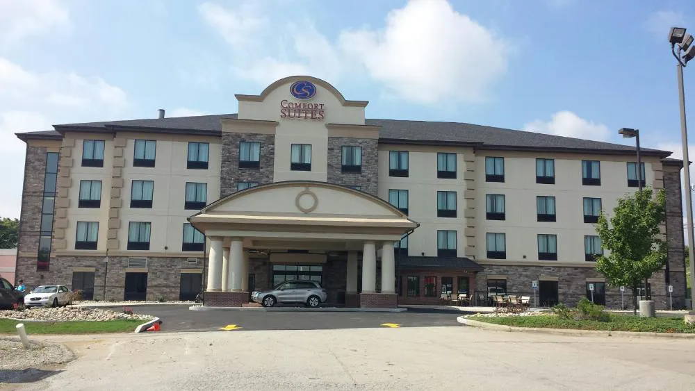 Comfort Suites Uniontown hotel hero