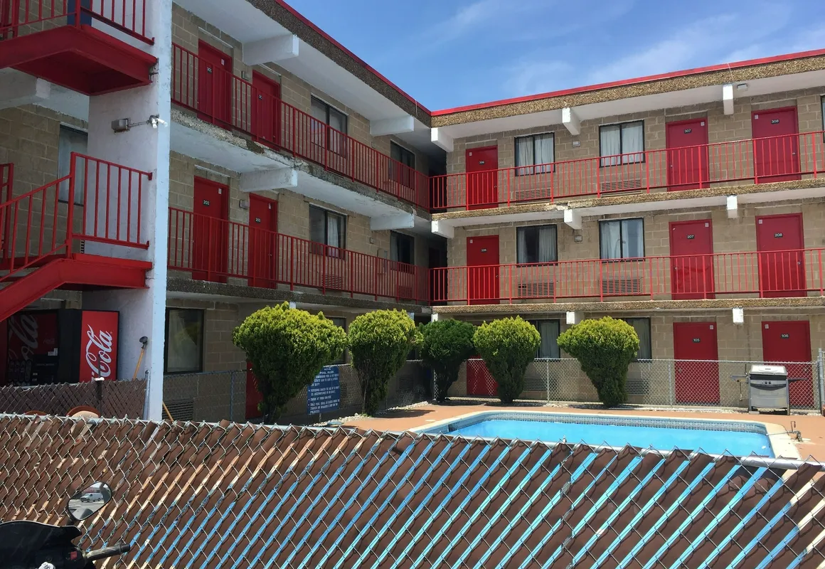 Cloud 9 Inn hotel hero