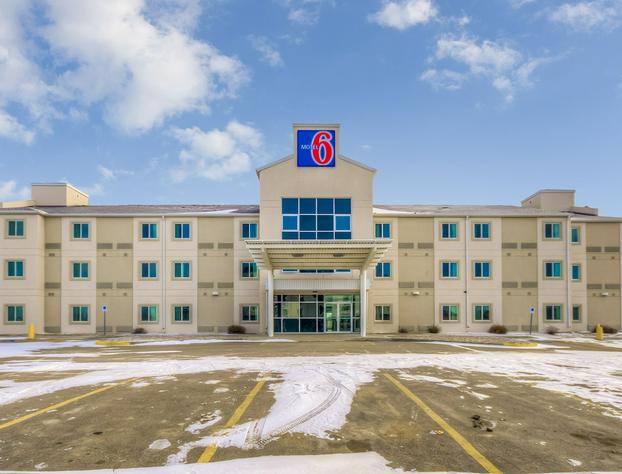 Motel 6 Estevan, SK hotel detail image 1