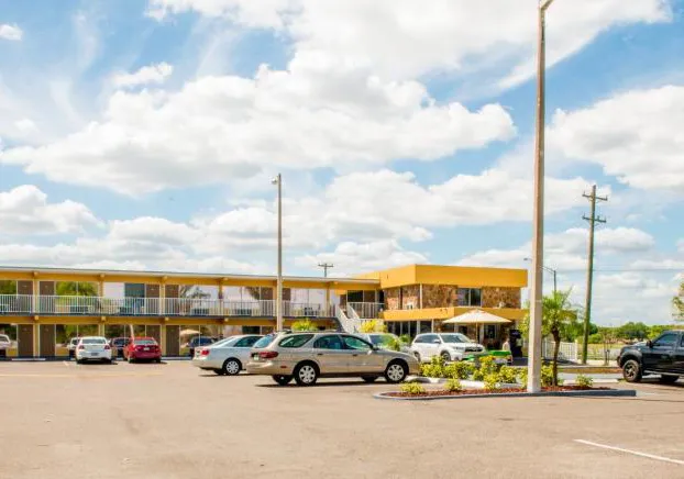 Lakeview Motel hotel detail image 1