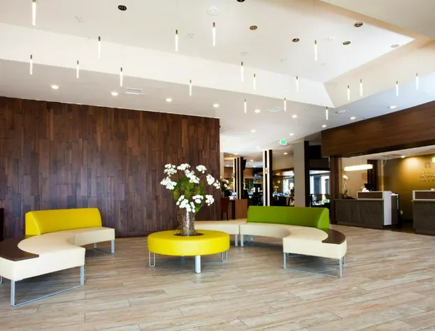 Redac Gateway Hotel In Torrance hotel detail image 1