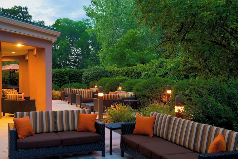 Country Inn & Suites by Radisson, Columbus-Edinburgh hotel hero