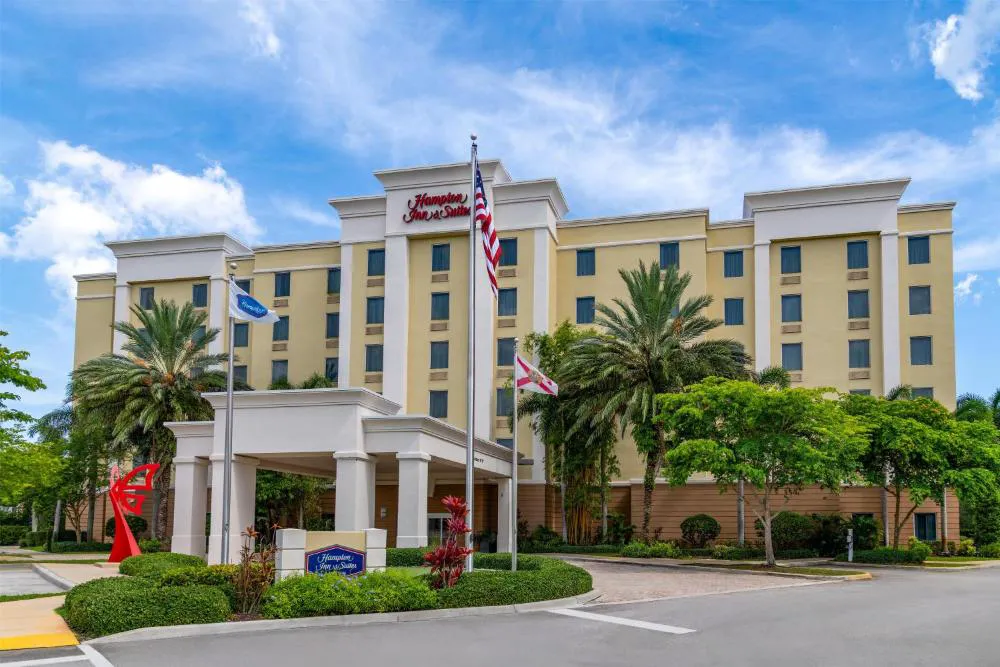Hampton Inn & Suites Coconut Creek hotel hero