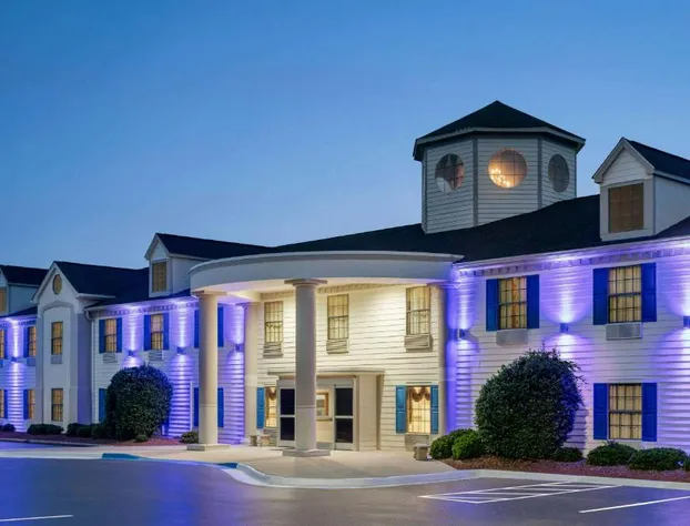 Days Inn by Wyndham Shallotte hotel detail image 3