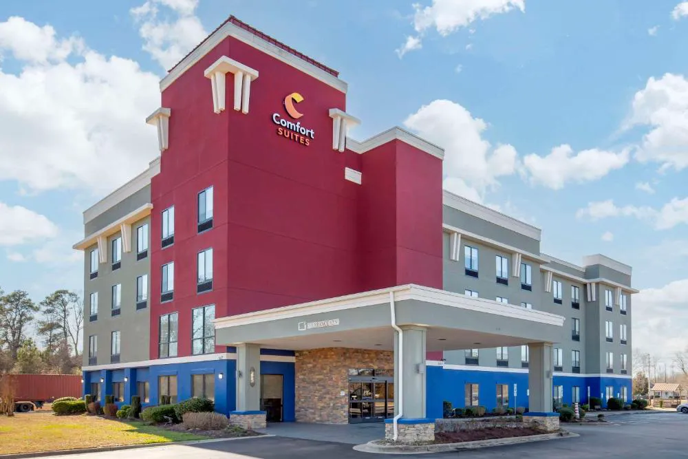 Comfort Suites Wilson I-95 hotel hero