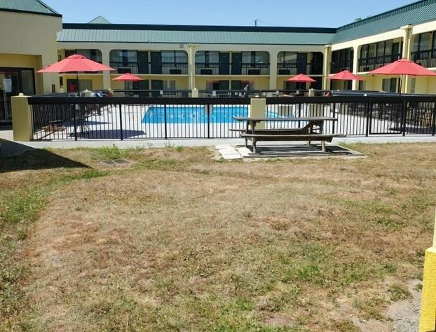 Red Carpet Inn & Suites hotel detail image 2