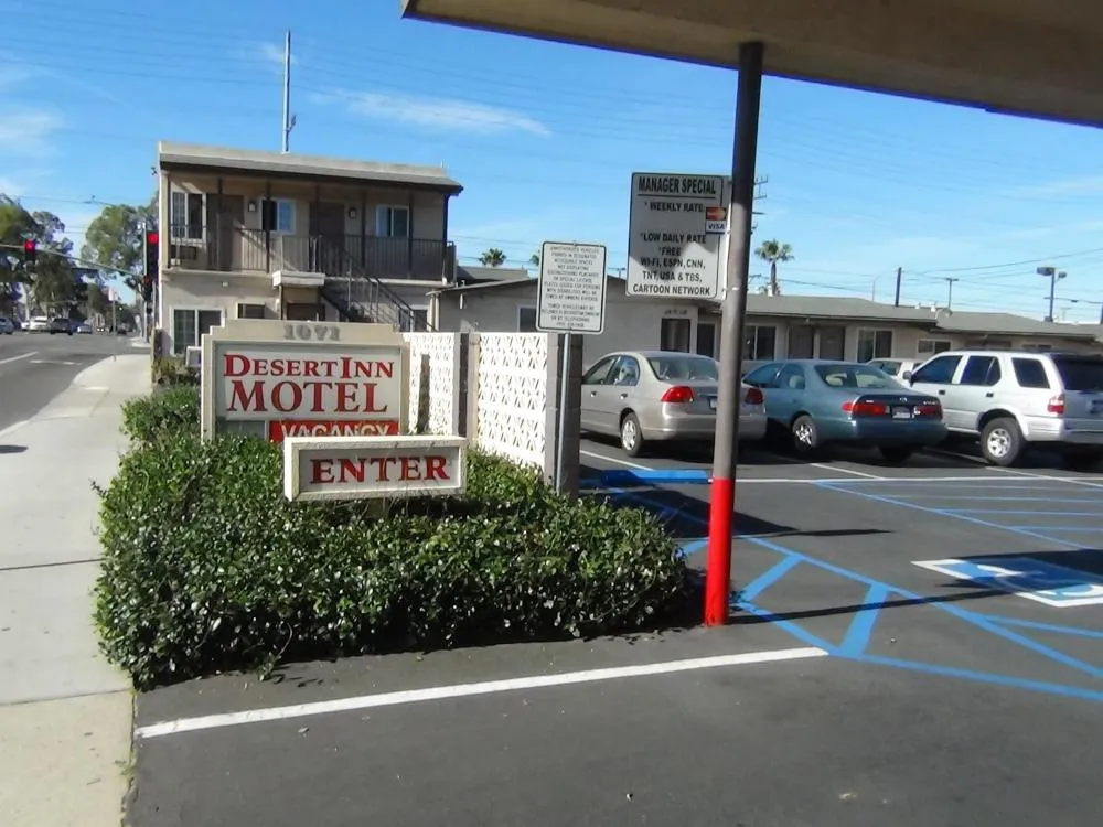 Desert Inn Motel hotel hero