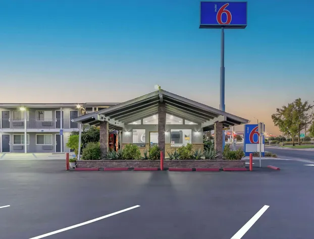 Motel 6 Willows, CA hotel detail image 3