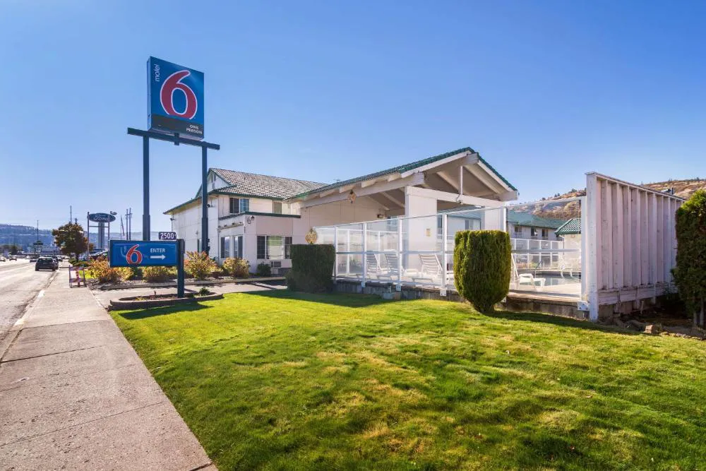 Motel 6 The Dalles, OR hotel hero