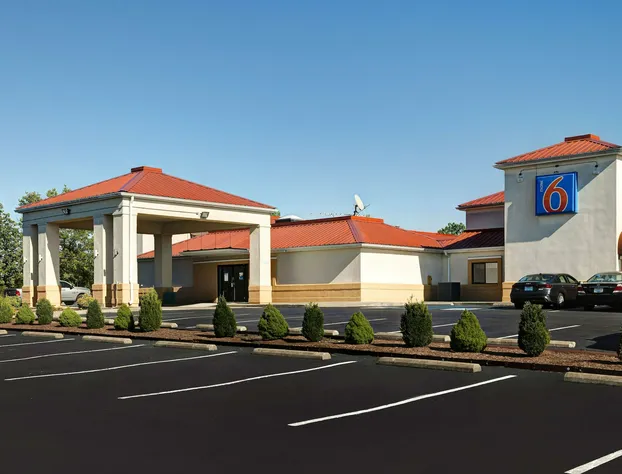 Motel 6 Shepherdsville, KY – Louisville South hotel detail image 1