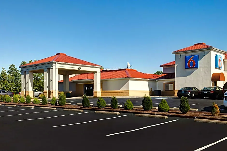 Motel 6 Shepherdsville, KY – Louisville South hotel hero