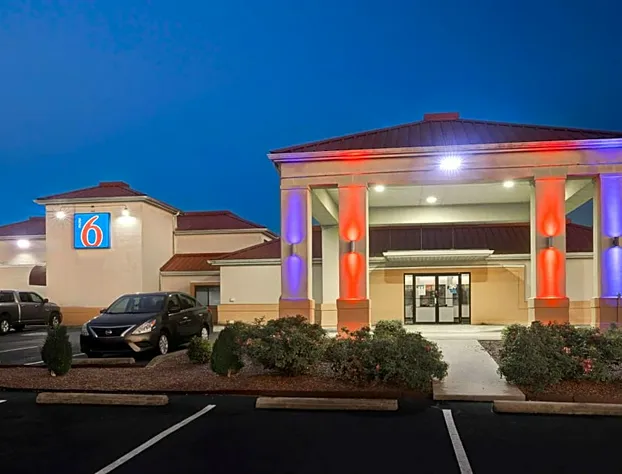 Motel 6 Shepherdsville, KY – Louisville South hotel detail image 1