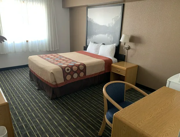 Super 8 by Wyndham Medicine Hat AB hotel detail image 4