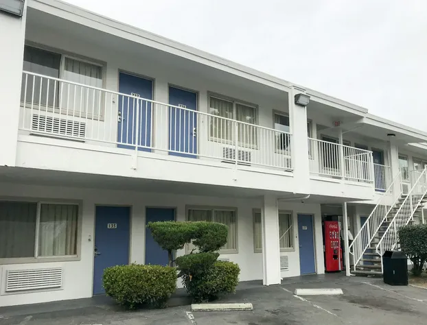 Motel 6 Concord, CA hotel detail image 4