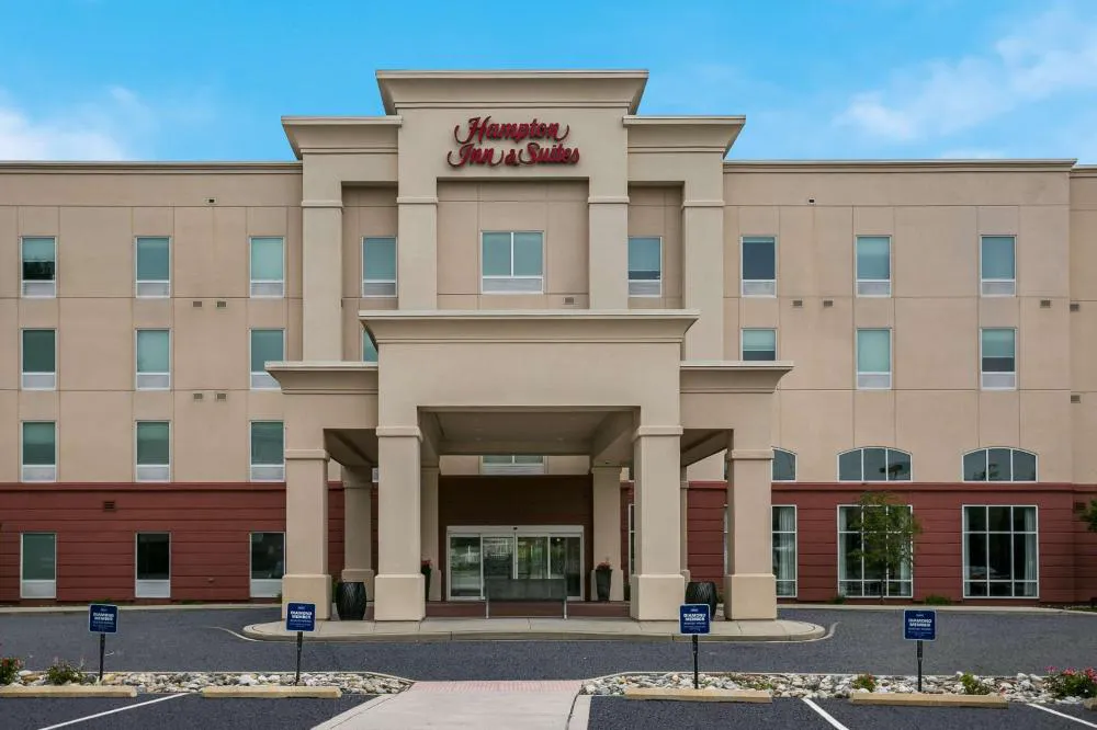 Hampton Inn & Suites Wilmington Christiana hotel hero