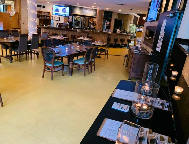 Hotel at the Waldorf hotel detail image 4