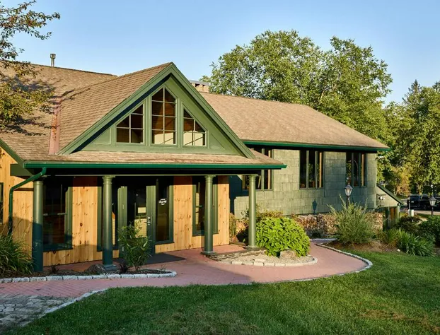 Bluebird Cady Hill Lodge hotel detail image 1