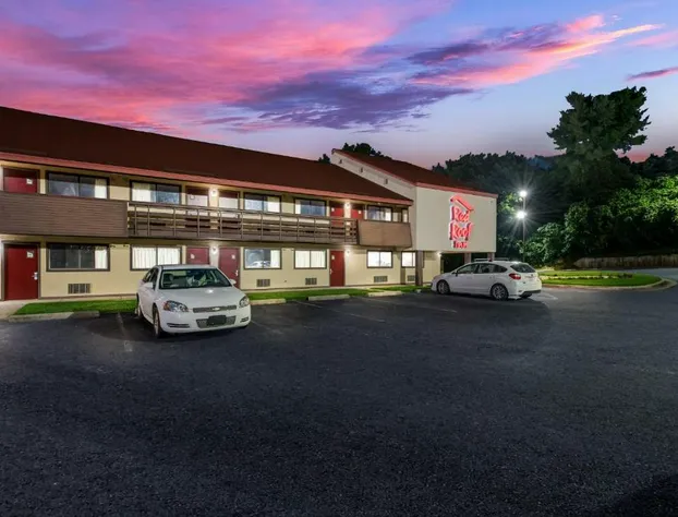 Red Roof Inn Hickory hotel detail image 3