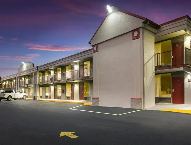 Red Roof Inn Lenoir hotel detail image 2