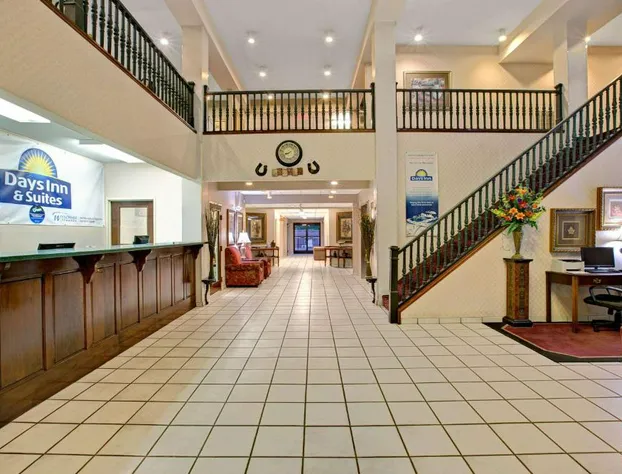 Days Inn & Suites by Wyndham Hickory hotel detail image 2