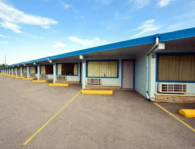 Travelers Inn hotel detail image 2