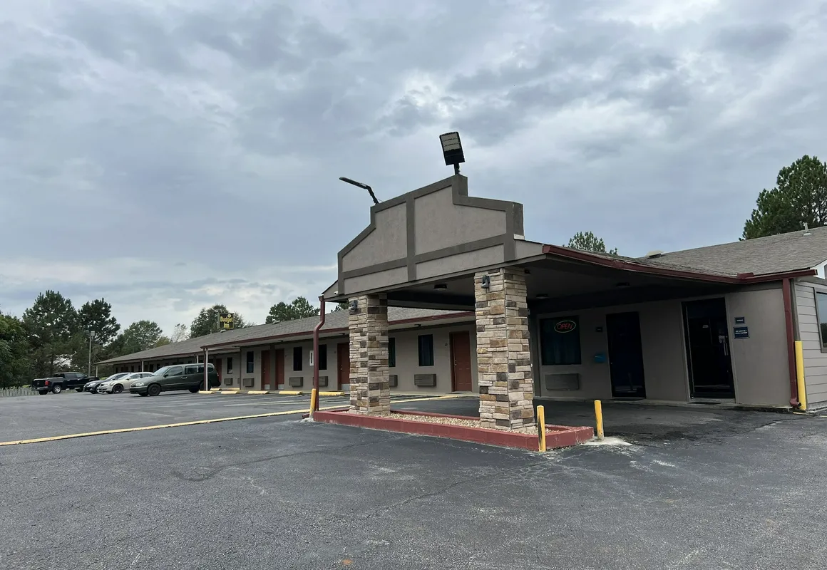 Budget Inn Ardmore hotel hero