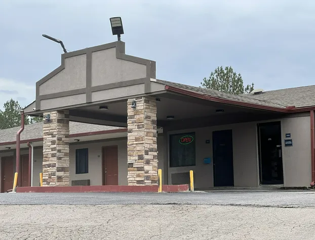 Budget Inn Ardmore hotel detail image 1