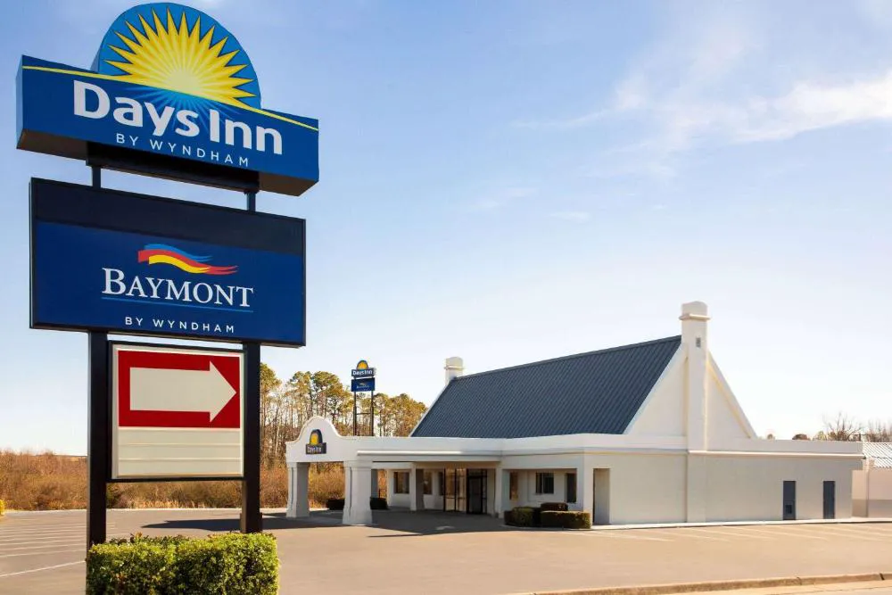 Days Inn by Wyndham Emporia hotel hero